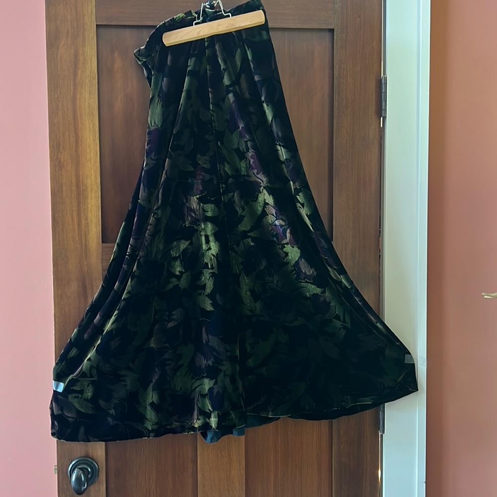 Kenar Velvet Print Maxi Skirt